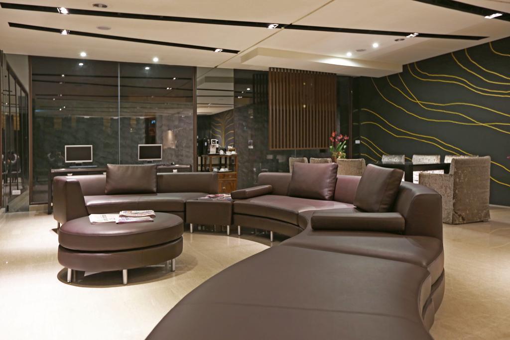 Kun Hotel Taichung Exterior photo