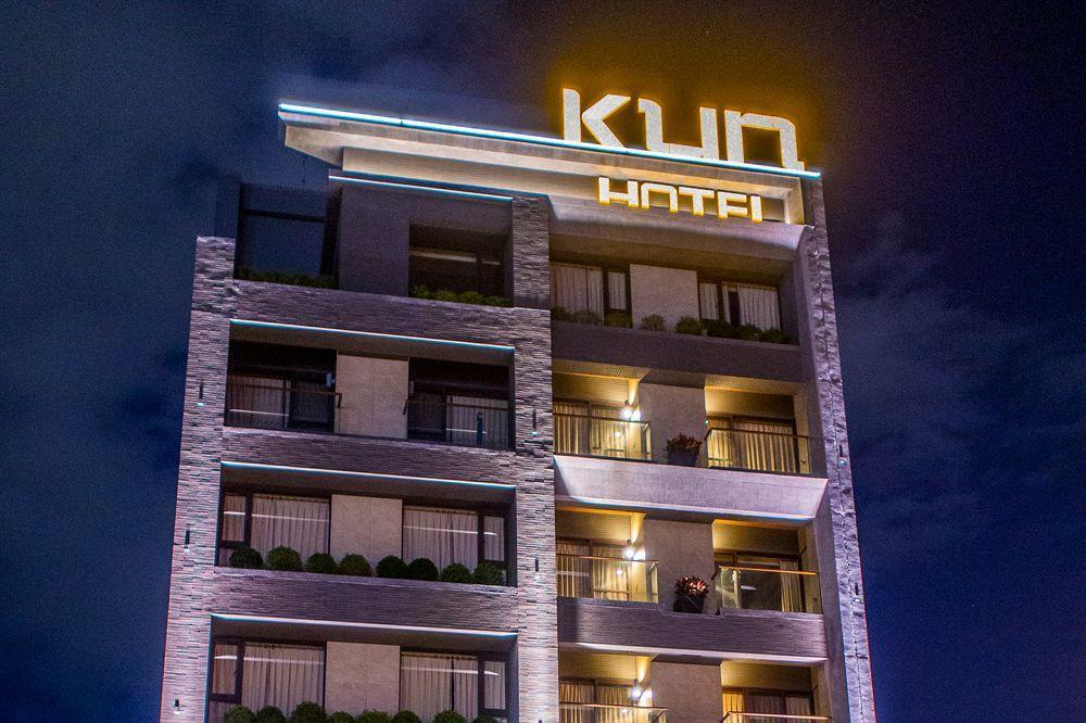 Kun Hotel Taichung Exterior photo