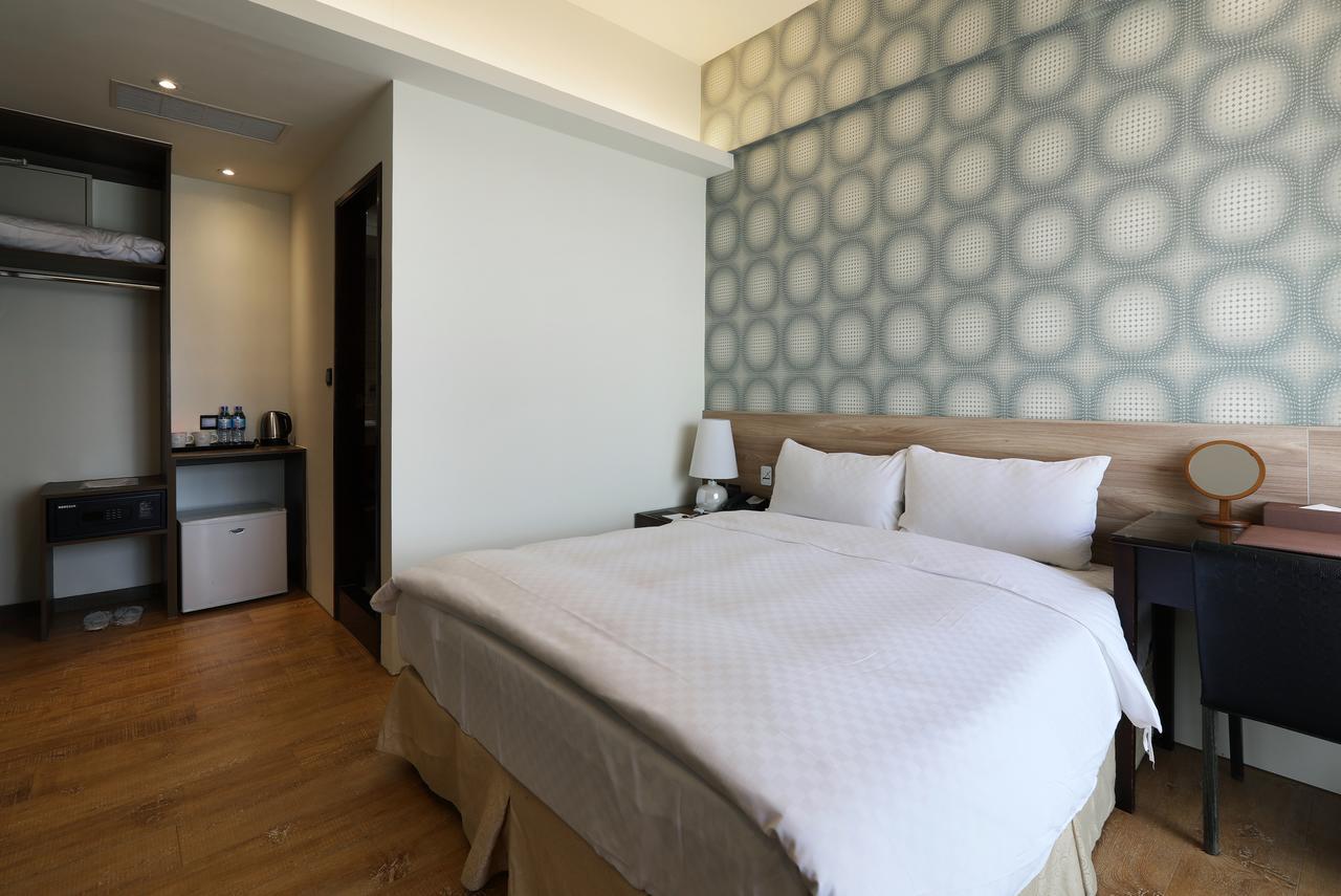Kun Hotel Taichung Exterior photo