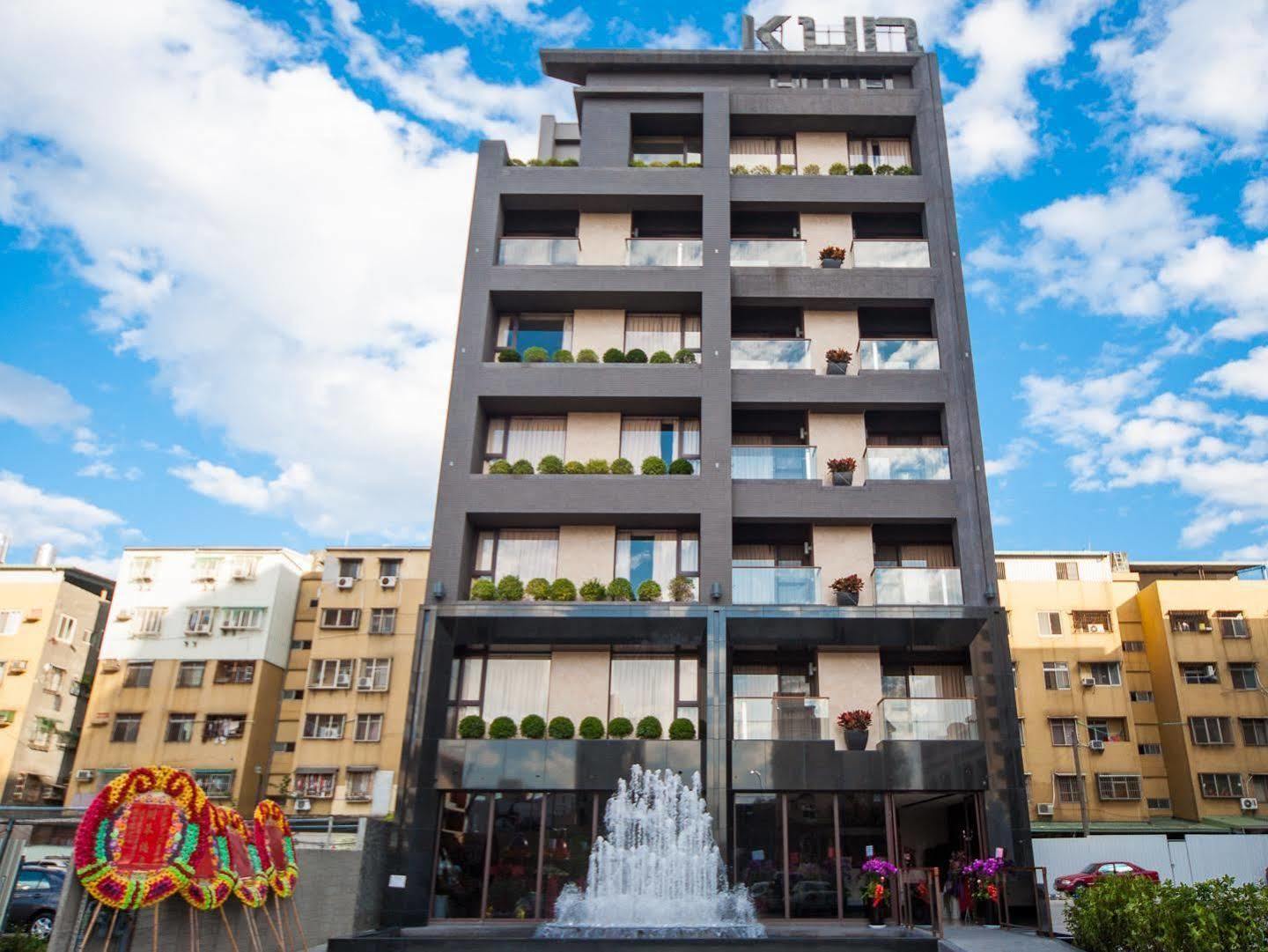 Kun Hotel Taichung Exterior photo