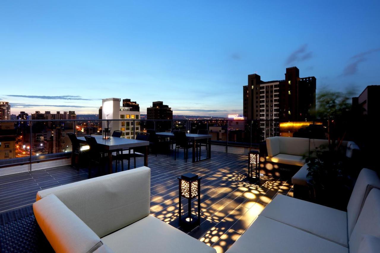 Kun Hotel Taichung Exterior photo