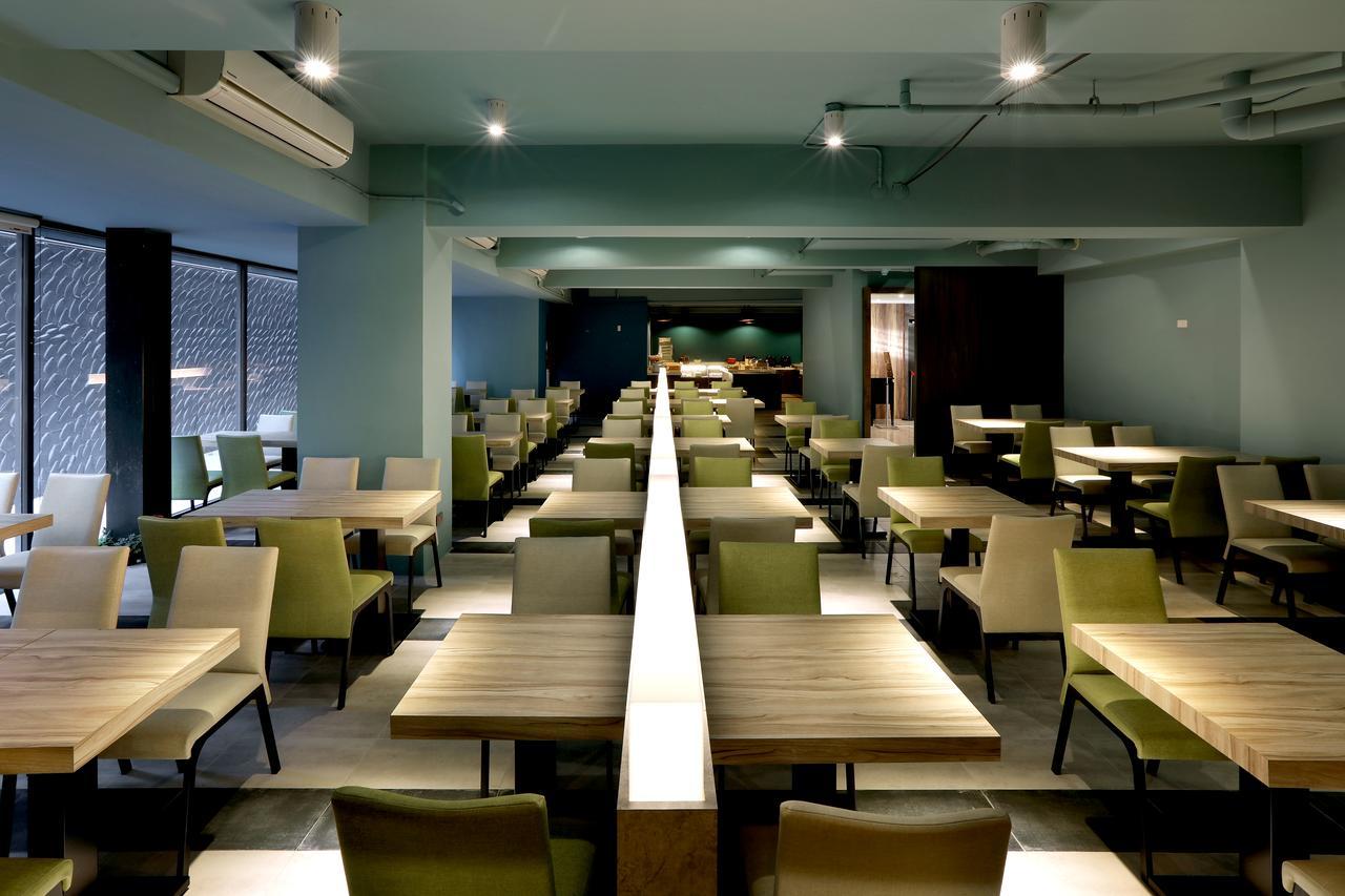 Kun Hotel Taichung Exterior photo