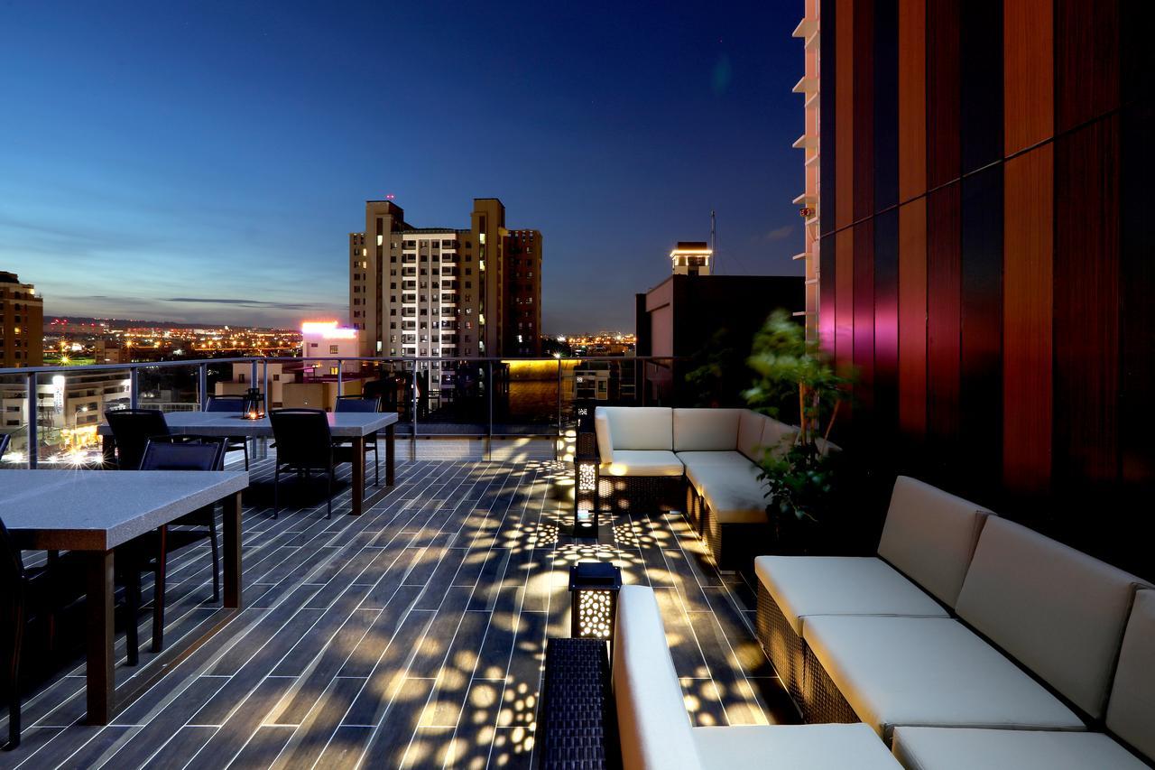 Kun Hotel Taichung Exterior photo